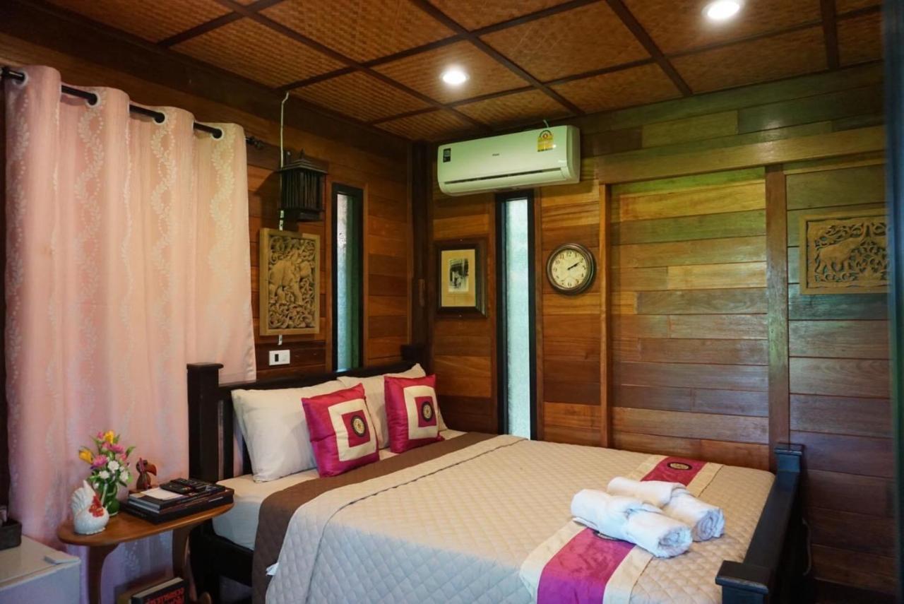 Punna Homestay @ Bangsai Ban Bang Sai  エクステリア 写真